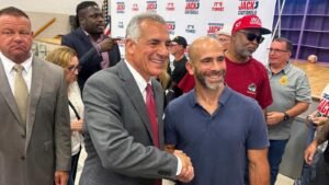Los demócratas, el Partido Republicano y Nueva Jersey examinan el imbécil de Trump, así como sus libros de jugadas