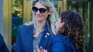 Los temas de conocer el enjuiciamiento del soborno del ex senador Bob Menández y su esposa Nadine Menández