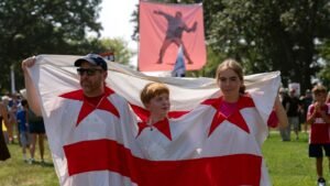 Miles de protestas por ‘DC gratuito’ en la cuarta semana de control federal en Washington