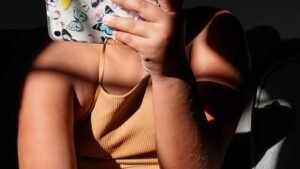 FTC AI Chatbotts actúa como discípulos y sus efectos investigan sus influencias en los niños