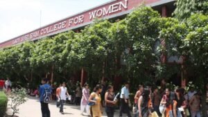 Delhi: Los estudiantes de LSR han condenado el antiguo discurso diplomático, comentaron ‘Missoginista, Abusivo’.