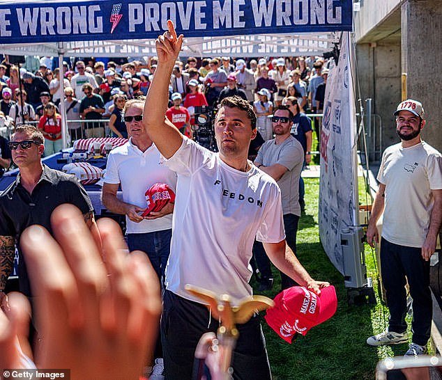 Los expertos en el caso de asesinato por cáncer de Charlie revelan los defectos que podrían liberar al presunto Tyler Robinson