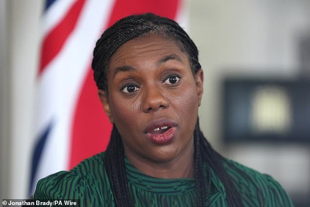 Kemi Badenoch promete liberar al Reino Unido de la Convención Europea sobre los Derechos Humanos ‘Strate Jaze’ en el intento de recuperar el control de la frontera británica.