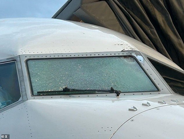 103257431-15220899-An_unverified_photo_of_United_Airlines_Flight_1093_after_it_was_-a-22_17613988532.jpeg