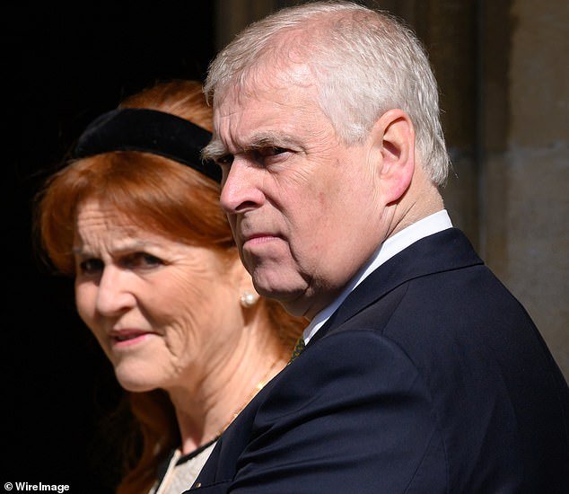 103359467-15232547-Sarah_Ferguson_and_ex_husband_Prince_Andrew_at_the_Easter_Sunday-m-33_17616025966.jpeg