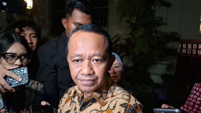 1760988092_68b5afda8c8f9-ketua-umum-partai-golkar-bahlil-lahadalia-di-kompleks-istana-kepresidenan_665_374.jpg
