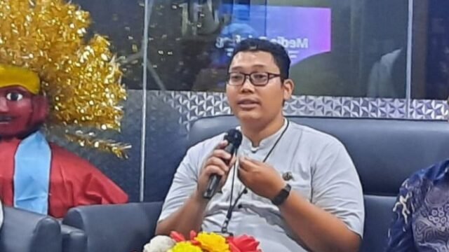 1761340053_68fb62cb4fb1f-ketua-sub-kelompok-penyehatan-lingkungan-dinkes-dki-jakarta-rahmat-aji-pramono_665_374.jpeg