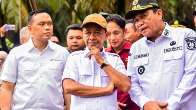 1761351937_68f87f1150629-menteri-energi-dan-sumber-daya-mineral-esdm-bahlil-lahadalia_665_374.jpeg