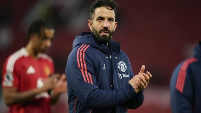 1761457655_6779dd6acfa5a-manajer-manchester-united-ruben-amorim_665_374.jpg