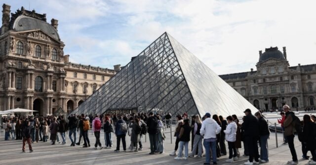 1761481633051_tdy_sun_louvre_heist_arrests_251026_1920x1080-jzbi4c.jpg