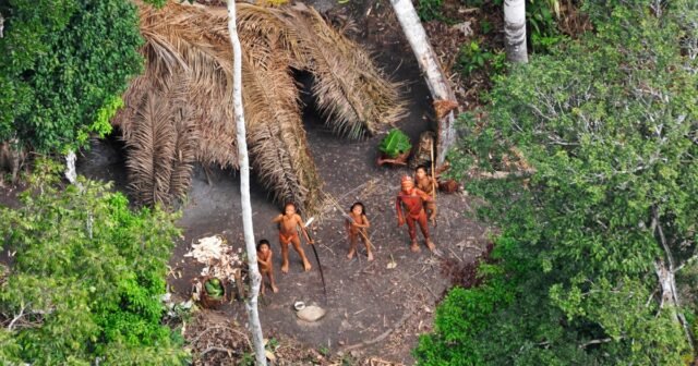 251027-1Uncontacted-copia-rs-28f133.jpg