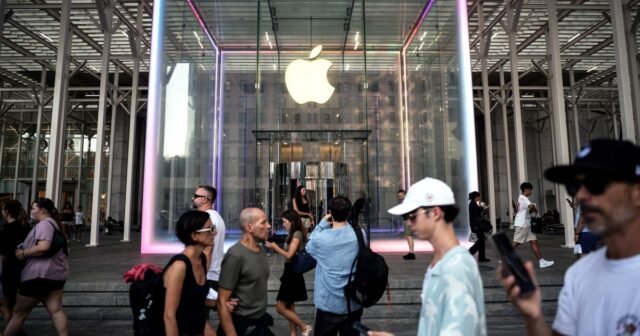251028-apple-rs-85dc5d.jpg