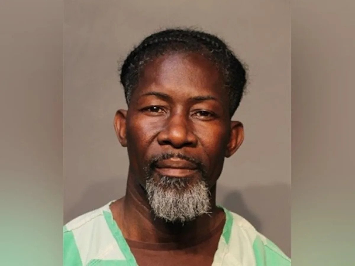 Un área escolar dice que perseguirá un caso legal después de que el superintendente sea detenido por ICE