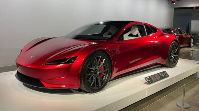 60a9dba5f0ac1-tesla-roadster-generasi-baru_665_374.jpg