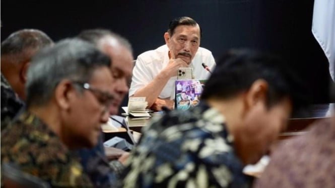 67e254c05f05b-pengusaha-resah-soal-kepastian-hukum-di-ri-luhut-kami-akan-laporkan-ke-presiden_665_37.jpeg