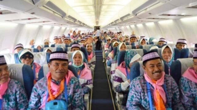 680c3c6f18559-12-calon-haji-kalsel-gagal-berangkat-kloter-pertama-siap-terbang-5-mei_665_374.jpg