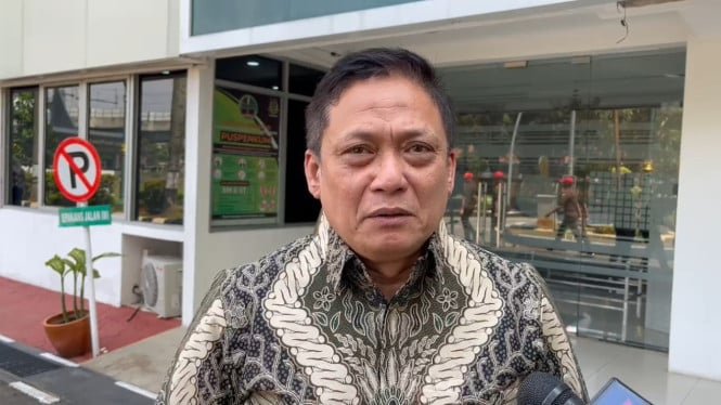 Respuesta inesperada a la oficina de Nad Turney General presentó 12 anti -Anti -anti -Nomads en Nadim propiamente dicho