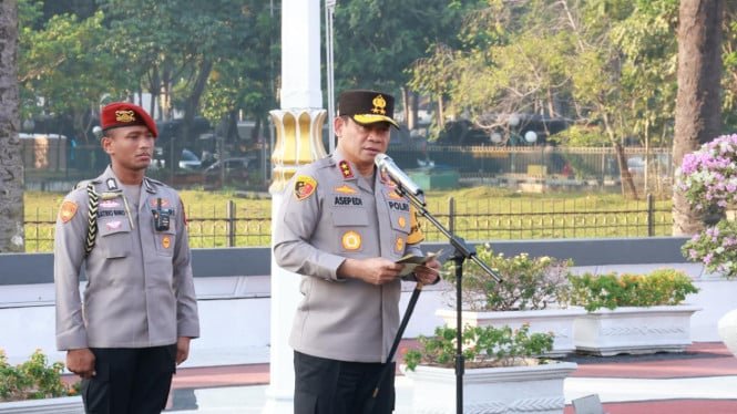 68d3534a57ee2-kapolda-metro-jaya-tengah-irjen-pol-asep-edi-suheri_665_374.jpg