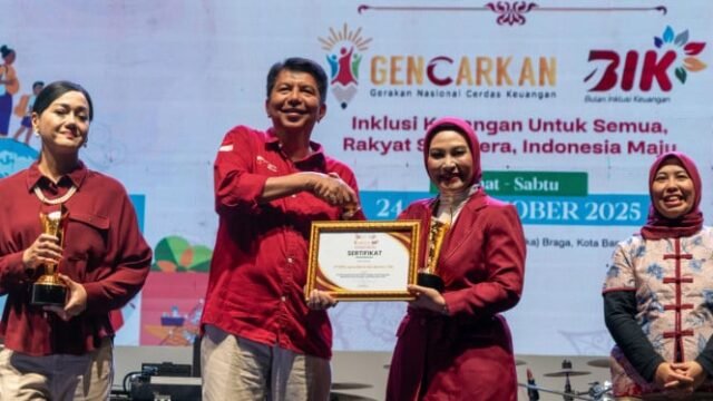 68fd99689c4c7-direktur-konsumer-dan-ritel-bank-bjb-nunung-suhartini_665_374.jpg