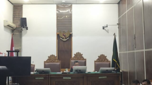 68ff2832462bd-sidang-putusan-praperadilan-delpedro-marhaen_665_374.jpg