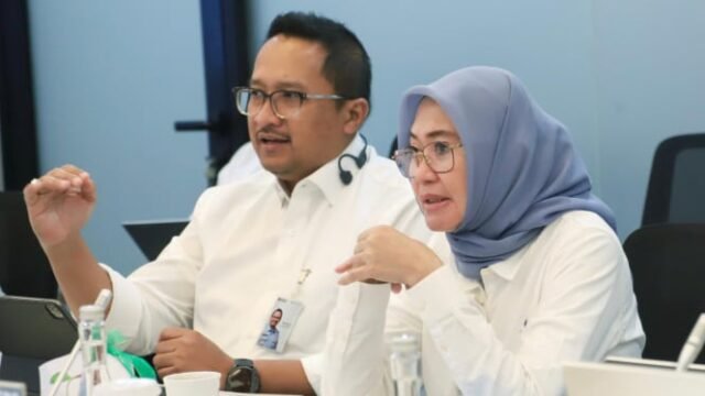 68ff6d07c83c3-plt-direktur-utama-jasa-raharja-dewi-aryani-kanan_665_374.jpg