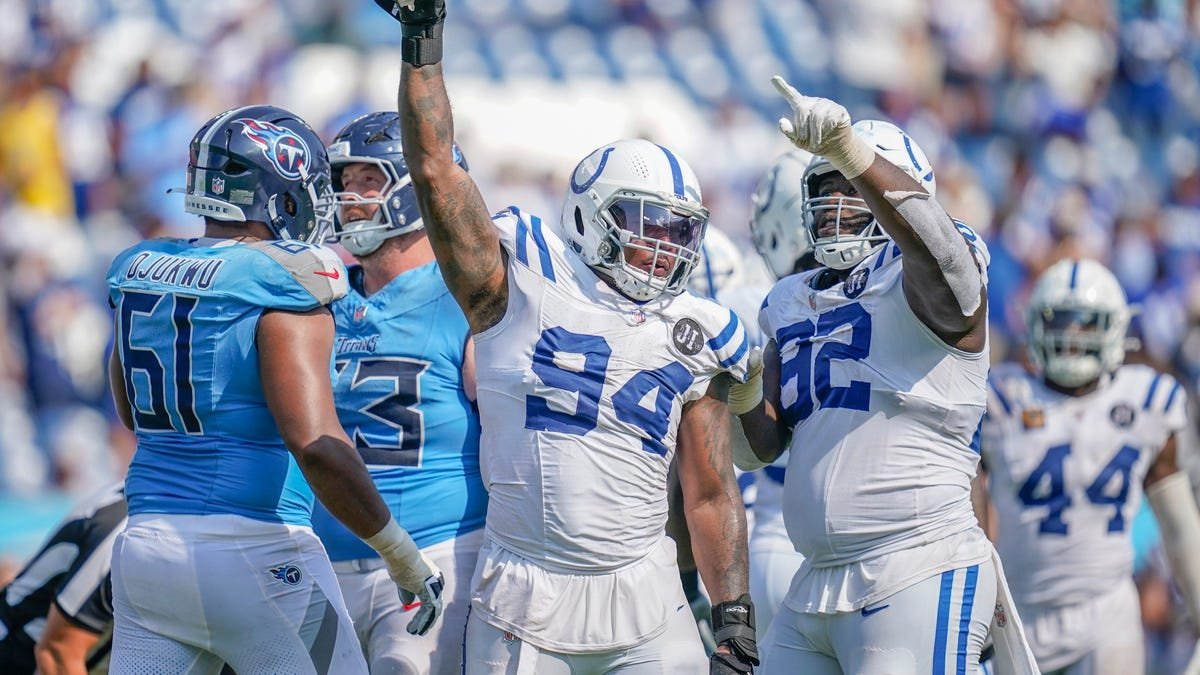 ¿Juega De Taqwan Louis vs. Riders en la quinta semana?