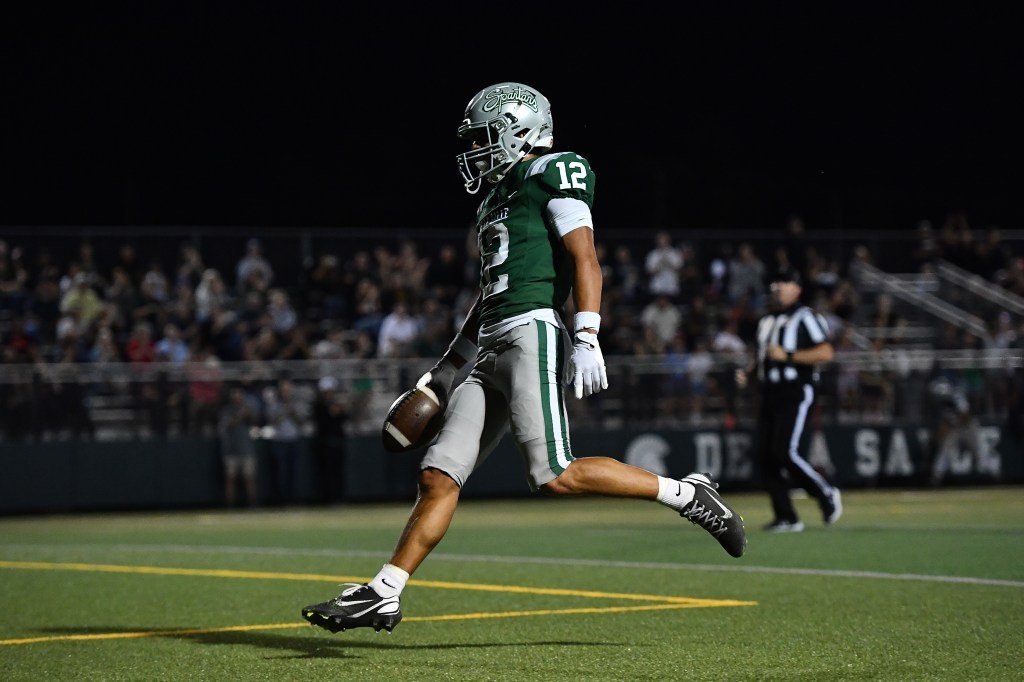 Anotos de fútbol de la escuela secundaria del área de Friday Bay: 3 de octubre de 2025