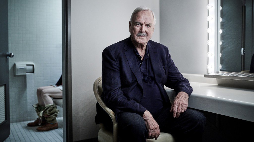 SJM-L-CLEESE-0907-01.jpg
