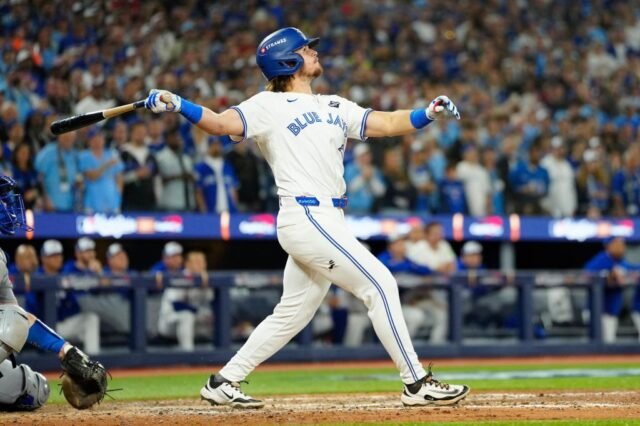 World_Series_Baseball_75141-1.jpg