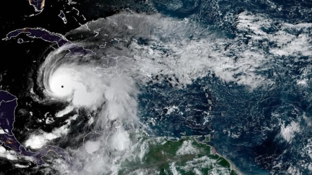 hurricane-melissa-satellite-ht-jef-251027_1761567206714_hpMain_16x9.jpg