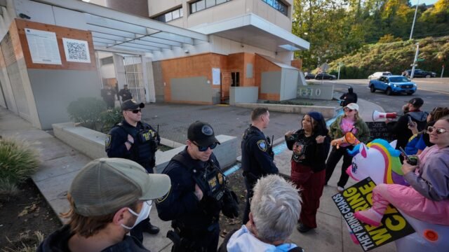 ice-portland-3-ap-gmh-251021_1761072133967_hpMain_16x9.jpg