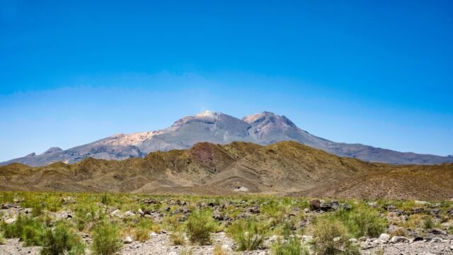 iran-volcano-02-gty-jt-251025_1761321439594_hpMain_16x9.jpg