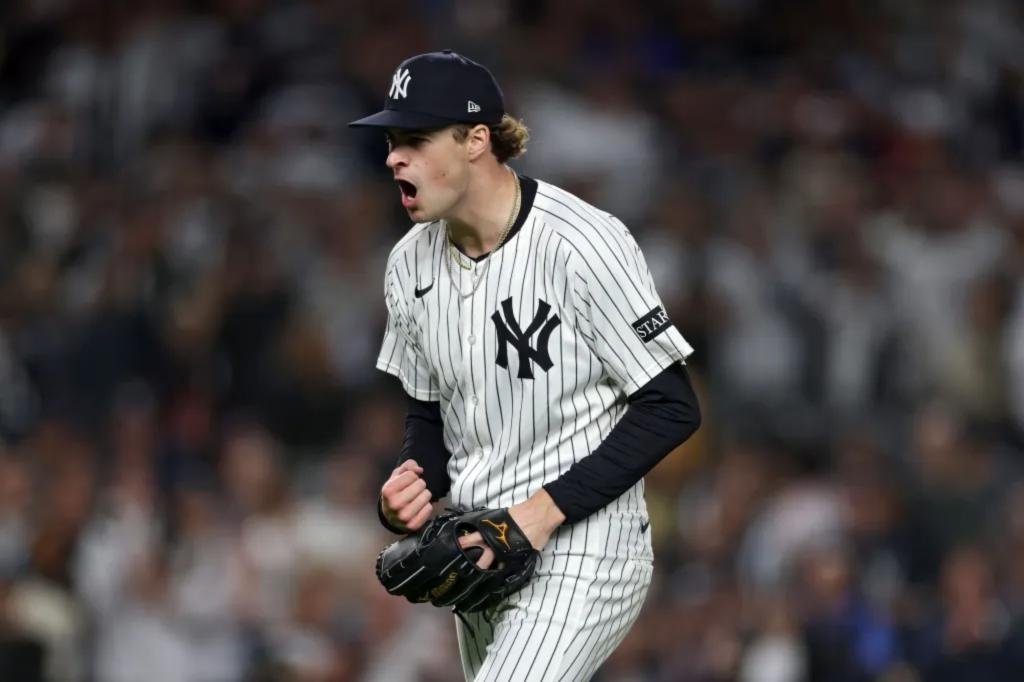 Cam Schlitler ha completado su giro en el talón de los calcetines rojos después de la victoria de la serie Yankees