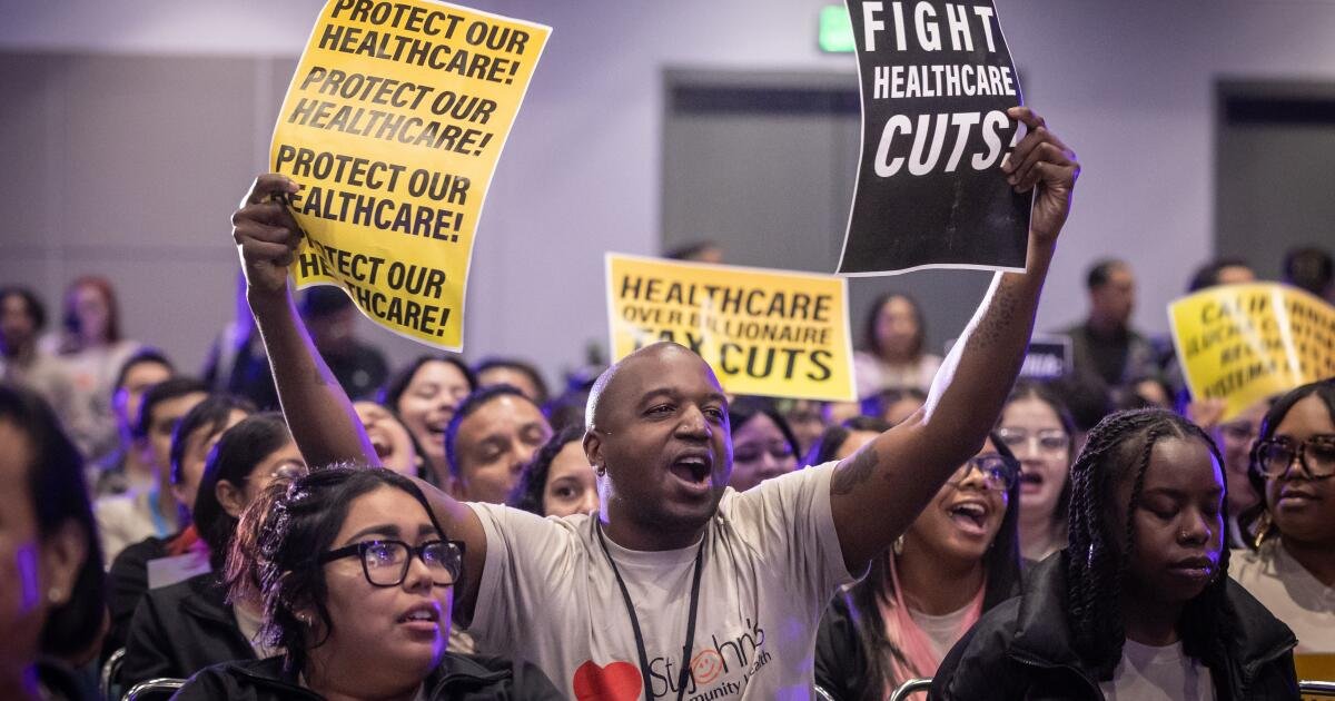 Los trabajadores de la salud luchan por una atención médica asequible