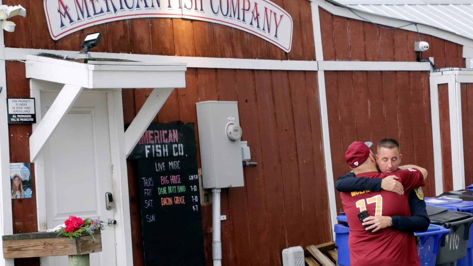 Todos los heridos en el tiroteo del mortal bar de costeras de Carolina del Norte