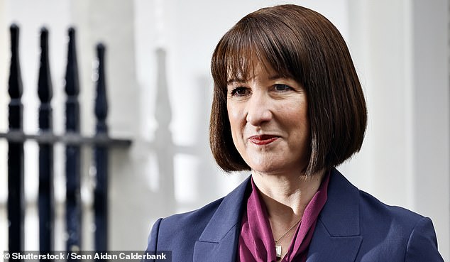 Ahora Rachel Reeves apunta a los británicos ricos con un ‘cargo de acuerdo’ si huyen del Reino Unido