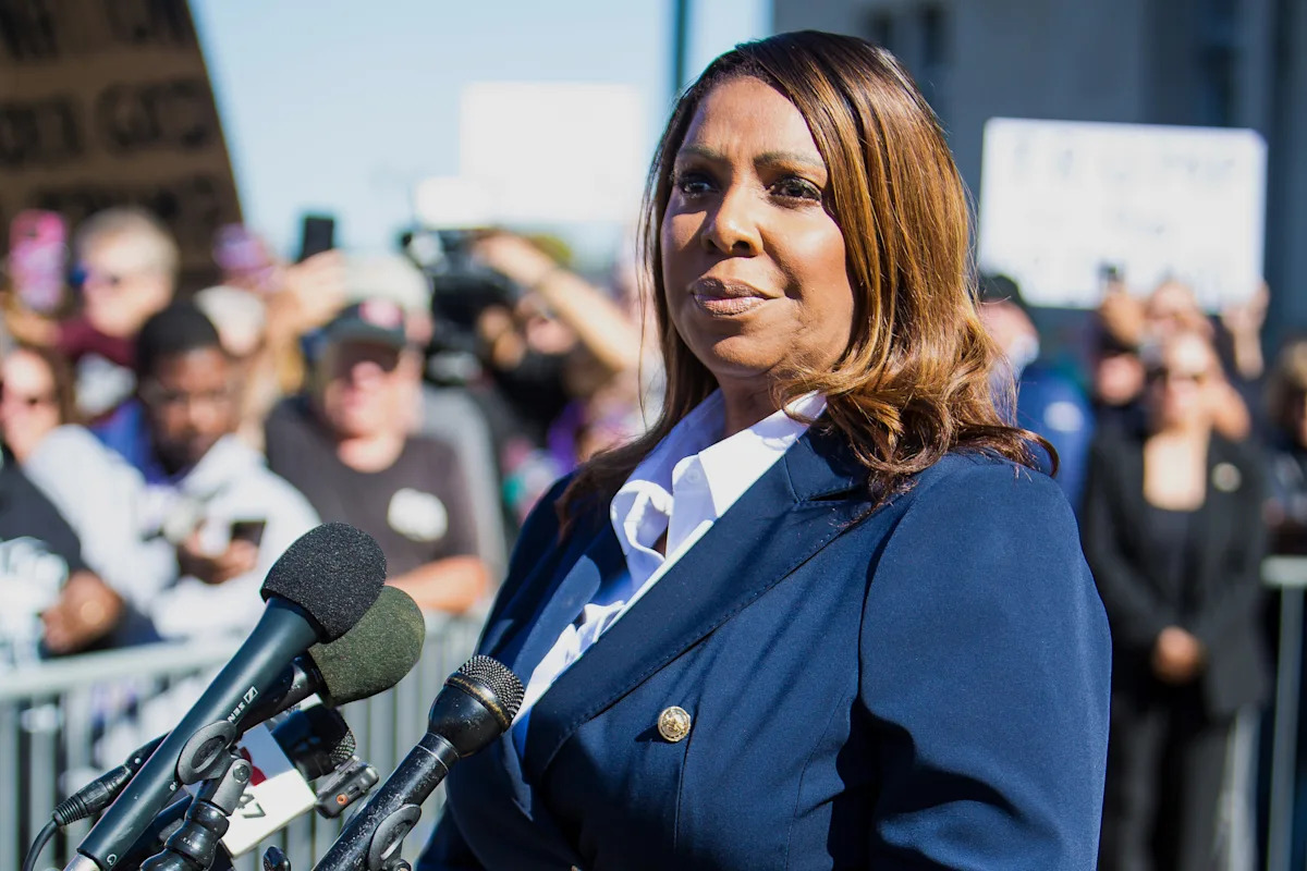 La fiscal general de Nueva York, Letitia James, intenta bloquear las citaciones de la administración Trump