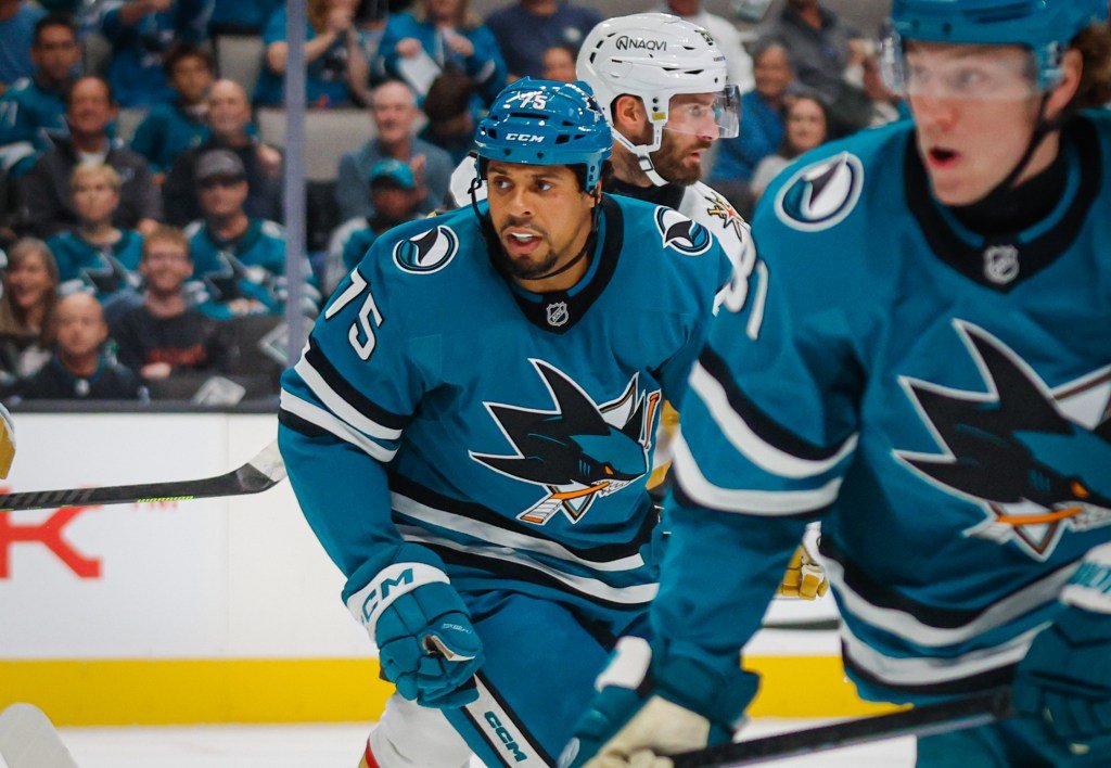 Los San Jose Sharks colocan a Ryan Reaves en IR antes del partido contra los Detroit Red Wings