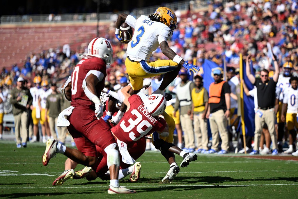 Stanford cae ante Pittsburgh 35-20 mientras Gulbranson lucha antes de ser sustituido