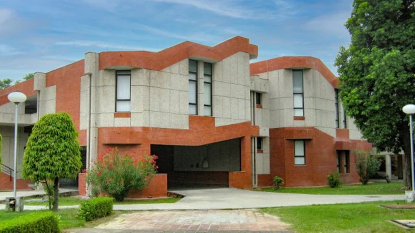 IIT-Kanpur.jpg