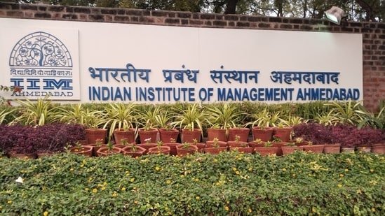 iim_ahmedabad_1685963043699_1762498377758.jpg