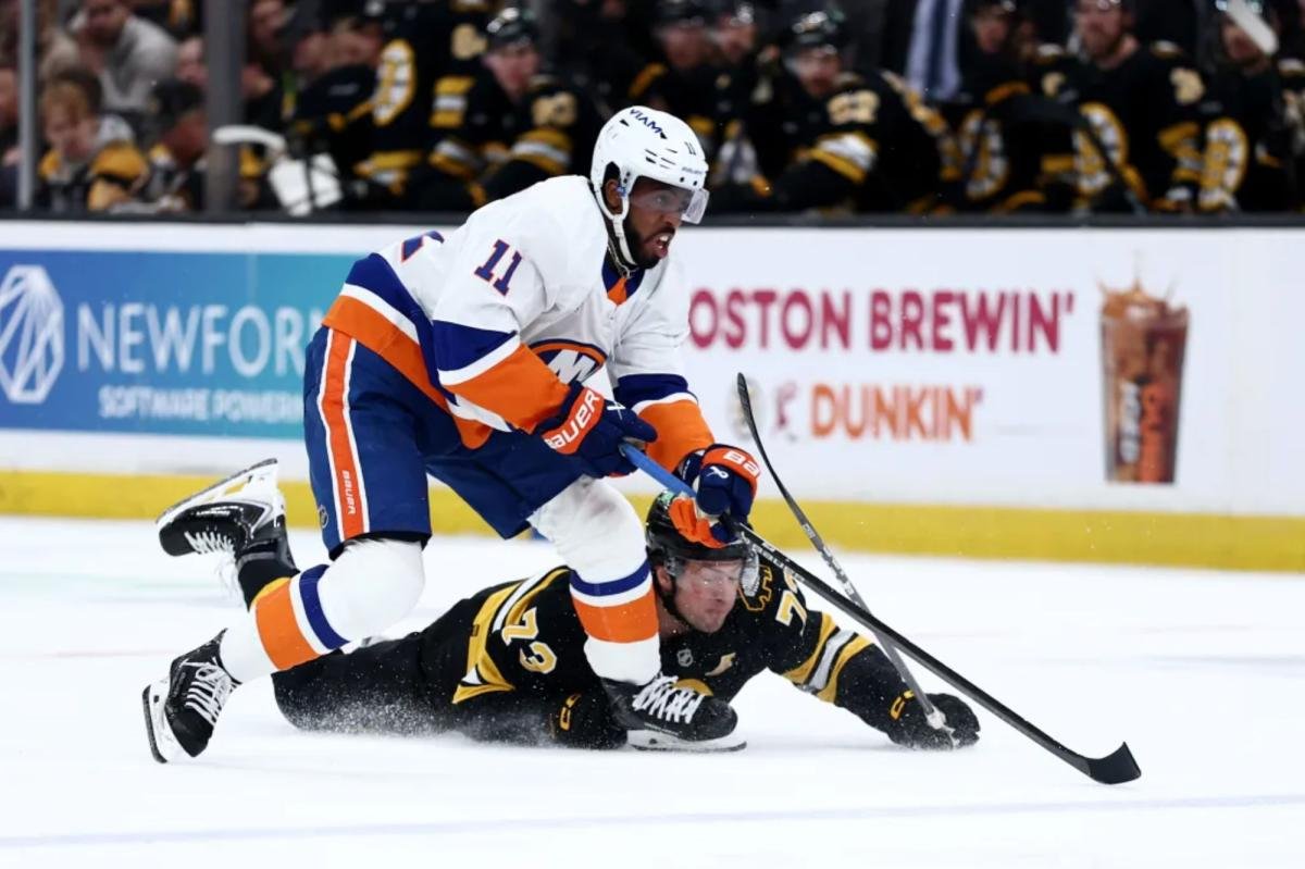Anthony Duclair sigue desapareciendo para los Islanders