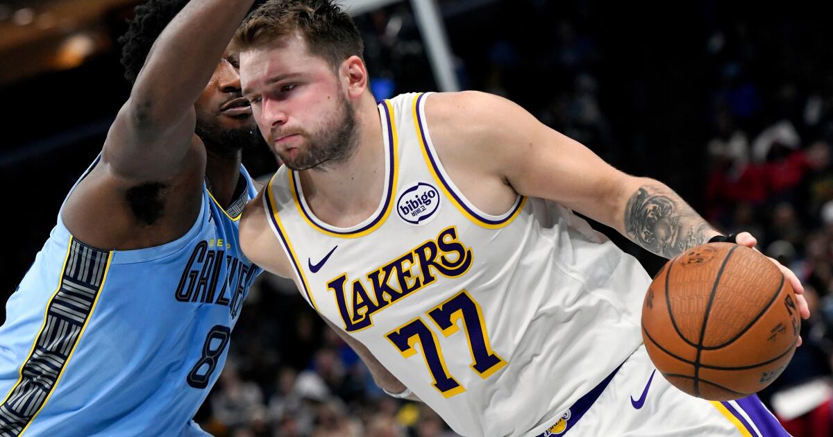 Luka Doncic regresa y los Lakers consiguen una victoria como visitantes en Memphis