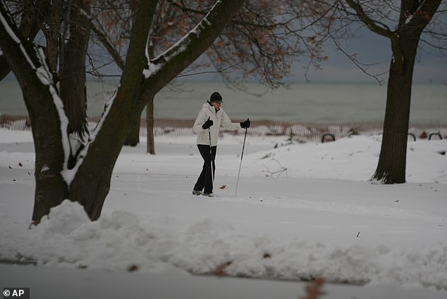 Se pronostica una monstruosa tormenta invernal que traerá más de un pie de nieve a Nueva Inglaterra