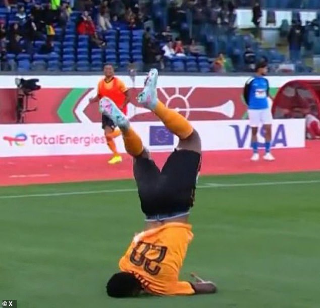 104952285-15406783-Patson_Daka_made_an_awkward_landing_on_his_neck_after_equalising-a-89_17664277208.jpeg