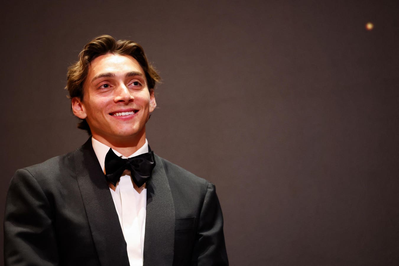 Mondo Duplantis y Sydney McLaughlin-Levrone ganan los honores de Atleta Mundial del Año