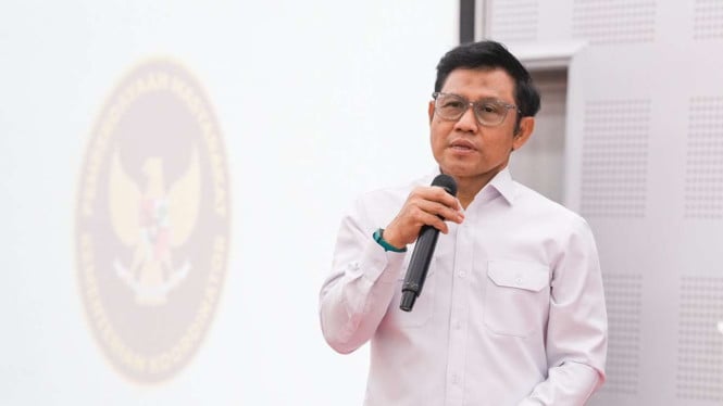 1765585309_692416654ca0f-menko-bidang-pemberdayaan-masyarakat-muhaimin-iskandar-atau-cak-imin_665_374.jpg