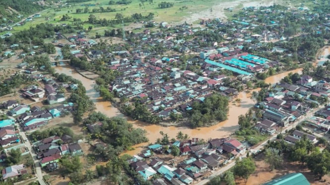 1766763895_692b22120aa9b-lokasi-bencana-alam-di-sumatera-utara_665_374.jpg