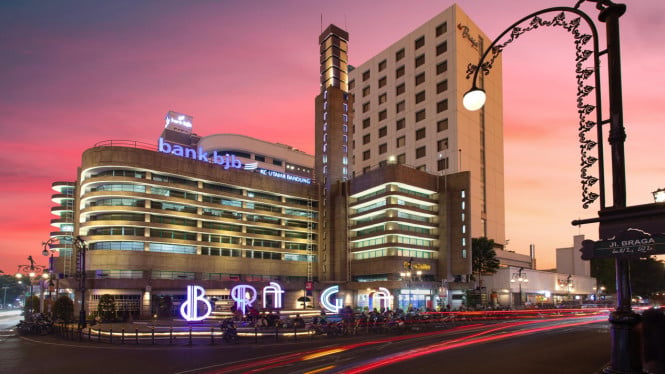 65e6959cdf11a-gedung-bank-bjb_665_374.jpg