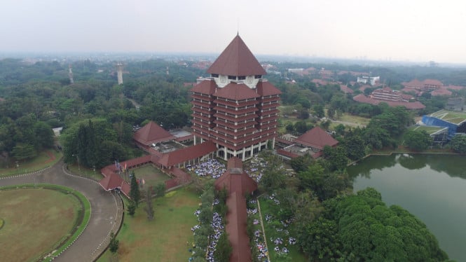 6710c1ec2efaf-ui-naik-peringkat-di-the-wur-2025_665_374.jpeg